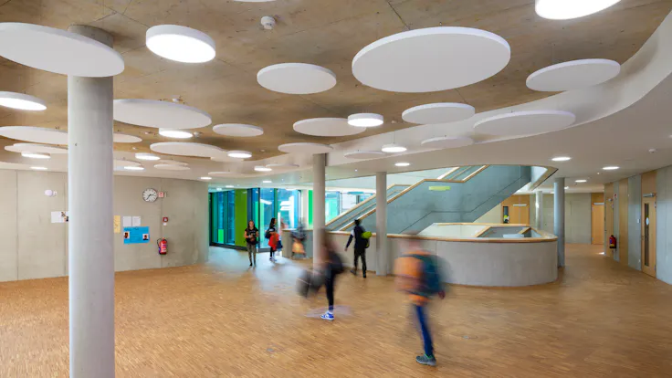 Corridor in Eichendorff Realschule School in Gottmadingen Germany with Rockfon Eclipse