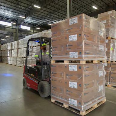 news illustration, logistics, warehouse, truck, rockfon, boxes, pallets