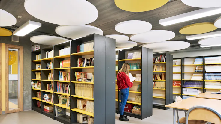 PL, Poznan, Marcin Sakson, Front Architects, Education, Rockfon Eclipse, Rockfon Samson, Circle, 600x600 white, yellow