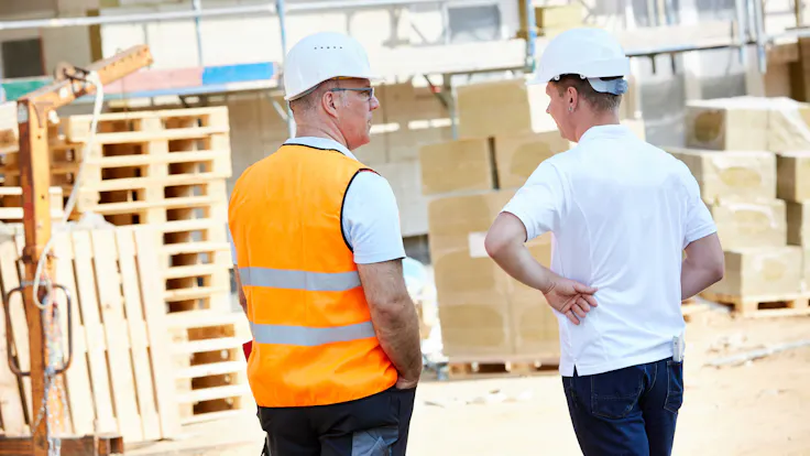 pallet retour service, paletten retour service, paletten retourservice Germany, pallets with logo, building site with pallets,